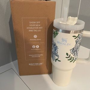 COPY - Stanley Cream Floral 40 Oz Tumbler